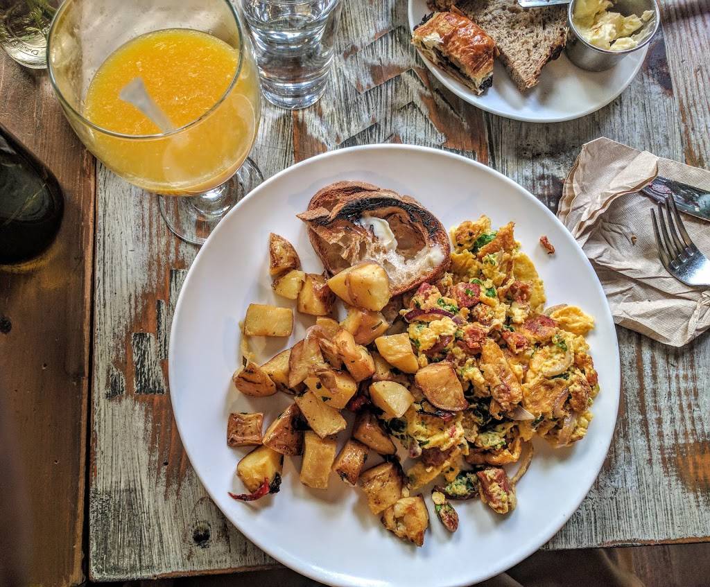 LIC Market | restaurant | 21-52 44th Dr, Long Island City, NY 11101, USA | 7183610013 OR +1 718-361-0013