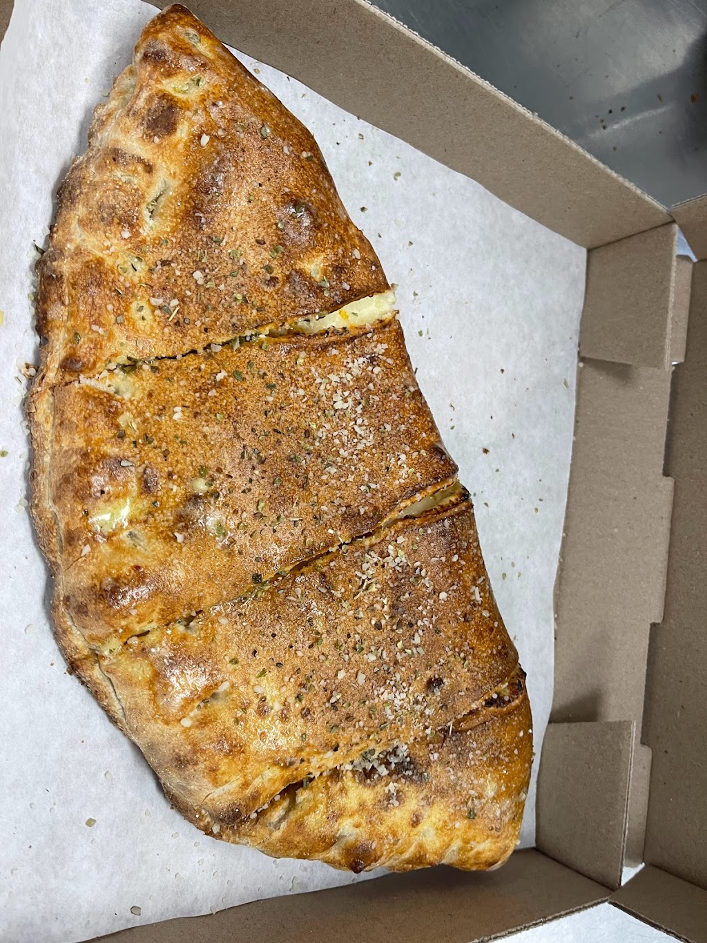 Charlie D’s pizza | restaurant | 8925 Fallbrook Dr #100, Houston, TX 77064, USA | 8326889191 OR +1 832-688-9191