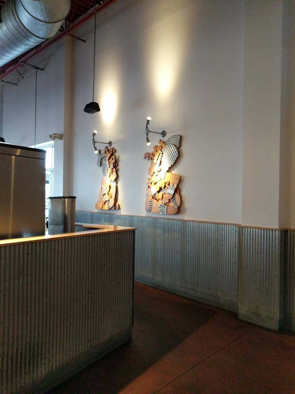 Chipotle Mexican Grill | restaurant | 6864 Johnson Dr, Mission, KS 66202, USA | 9132613530 OR +1 913-261-3530