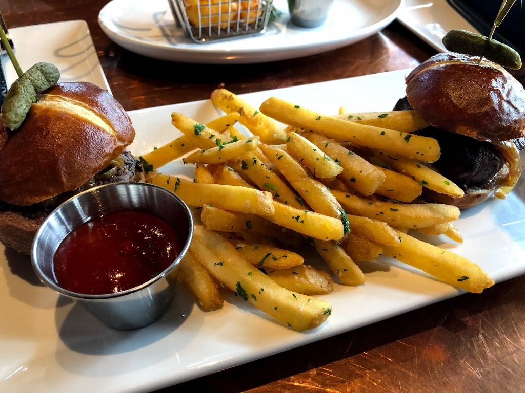 City Works - Vernon Hills | restaurant | 929 N Milwaukee Ave, Vernon Hills, IL 60061, USA | 8479843571 OR +1 847-984-3571