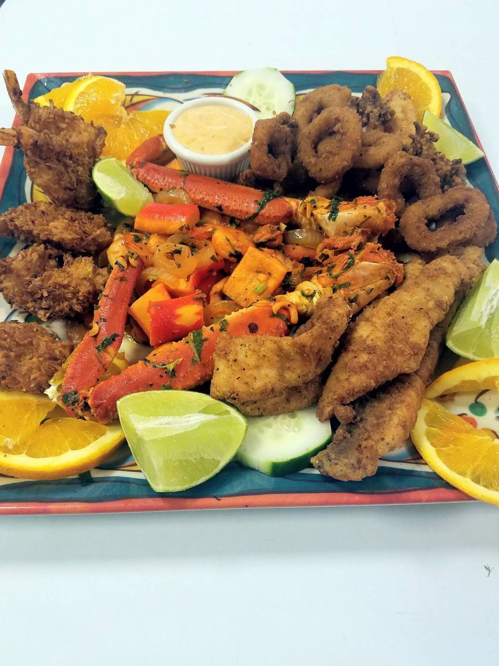 Luna Llena Sport Grill | restaurant | 5247 W Belmont Ave, Chicago, IL 60641, USA | 7086697496 OR +1 708-669-7496