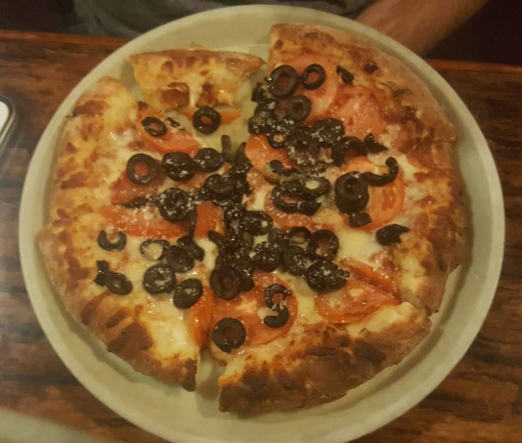 Village Pizzeria | restaurant | 11329 Deerfield Dr, Truckee, CA 96161, USA | 5305877171 OR +1 530-587-7171