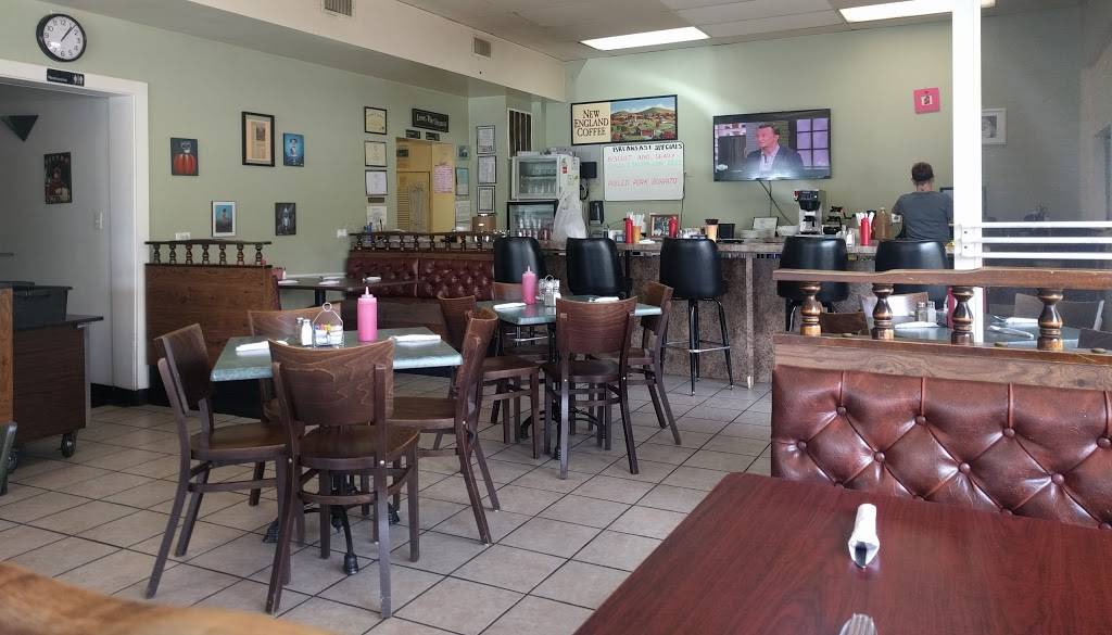 Leggos | restaurant | 120 N Franklin St, Holbrook, MA 02343, USA | 7819612475 OR +1 781-961-2475