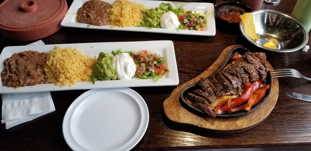 Burrito Parrilla Mexicana - GH | restaurant | 280 East Army Trail Road, Glendale Heights, IL 60139, USA | 2246538558 OR +1 224-653-8558