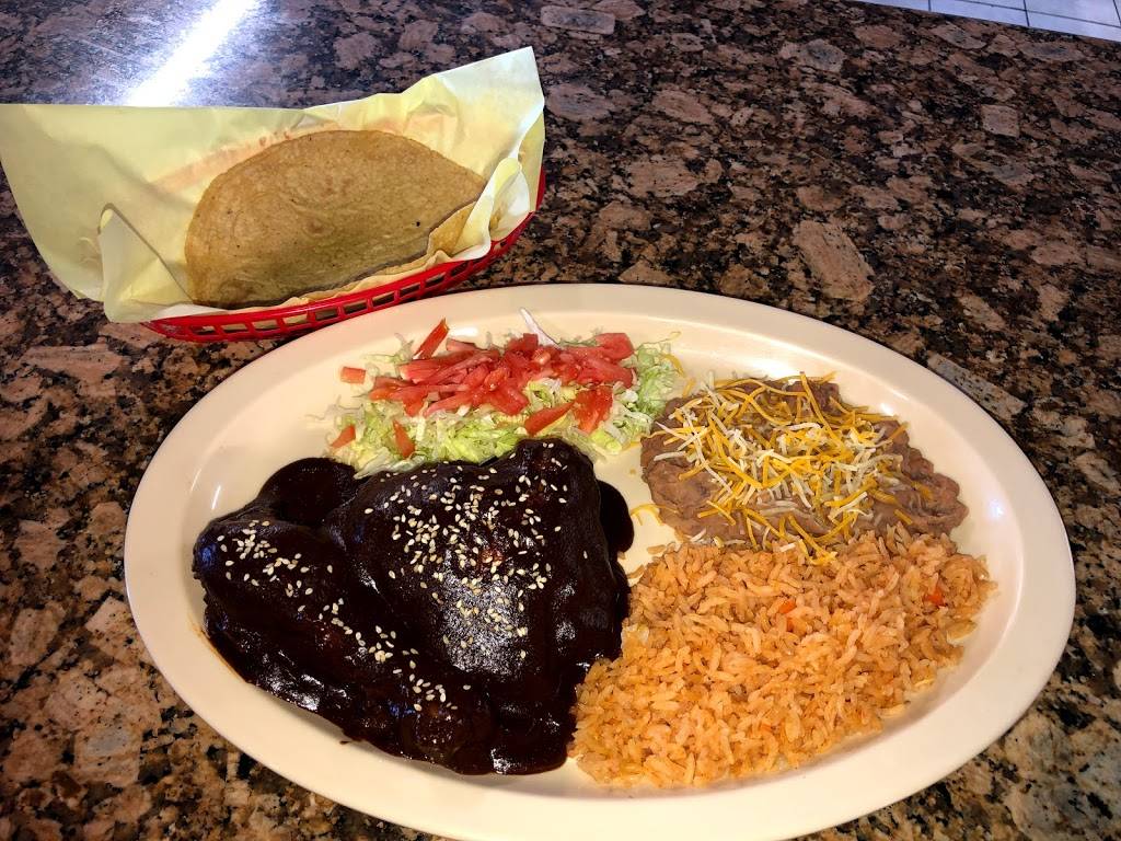 Rito’s Mexican Food | restaurant | 2506 S Santa Fe Ave B6, B7, Vista, CA 92084, USA | 7606596670 OR +1 760-659-6670