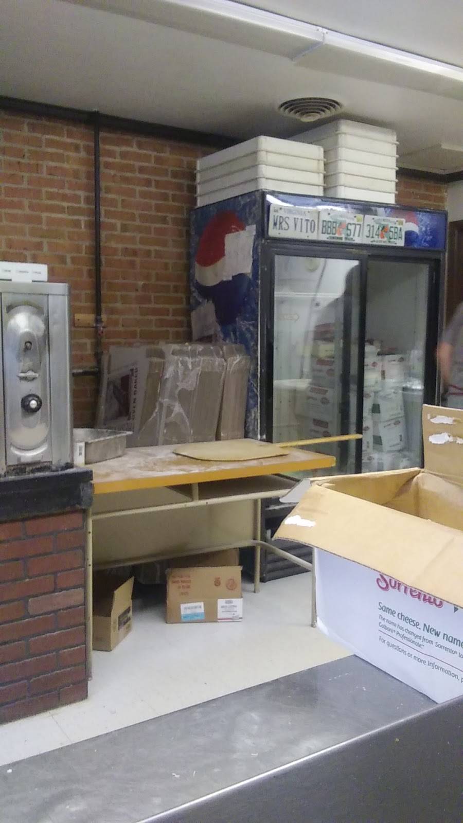 Vitos Pizza | restaurant | 15796 Stewartsville Rd, Vinton, VA 24179, USA | 5408908955 OR +1 540-890-8955