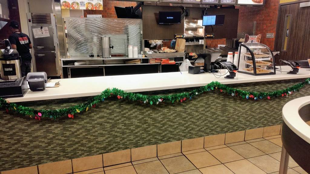 Arbys | restaurant | 6192 Steubenville Pike, McKees Rocks, PA 15136, USA | 4127875023 OR +1 412-787-5023