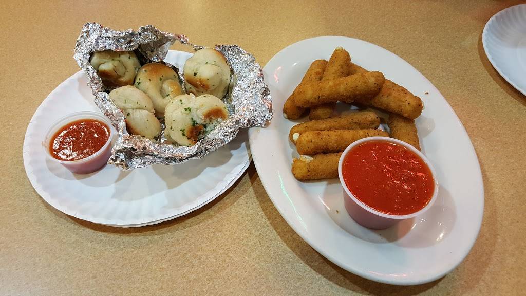 Gabys Pizza | restaurant | 204-23 Hillside Avenue, Hollis, NY 11423, USA | 7187409716 OR +1 718-740-9716