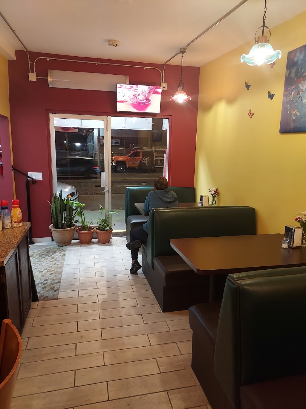 La Monarca restaurante | restaurant | 6608 Compton Ave, Los Angeles, CA 90001, USA | 3235378207 OR +1 323-537-8207