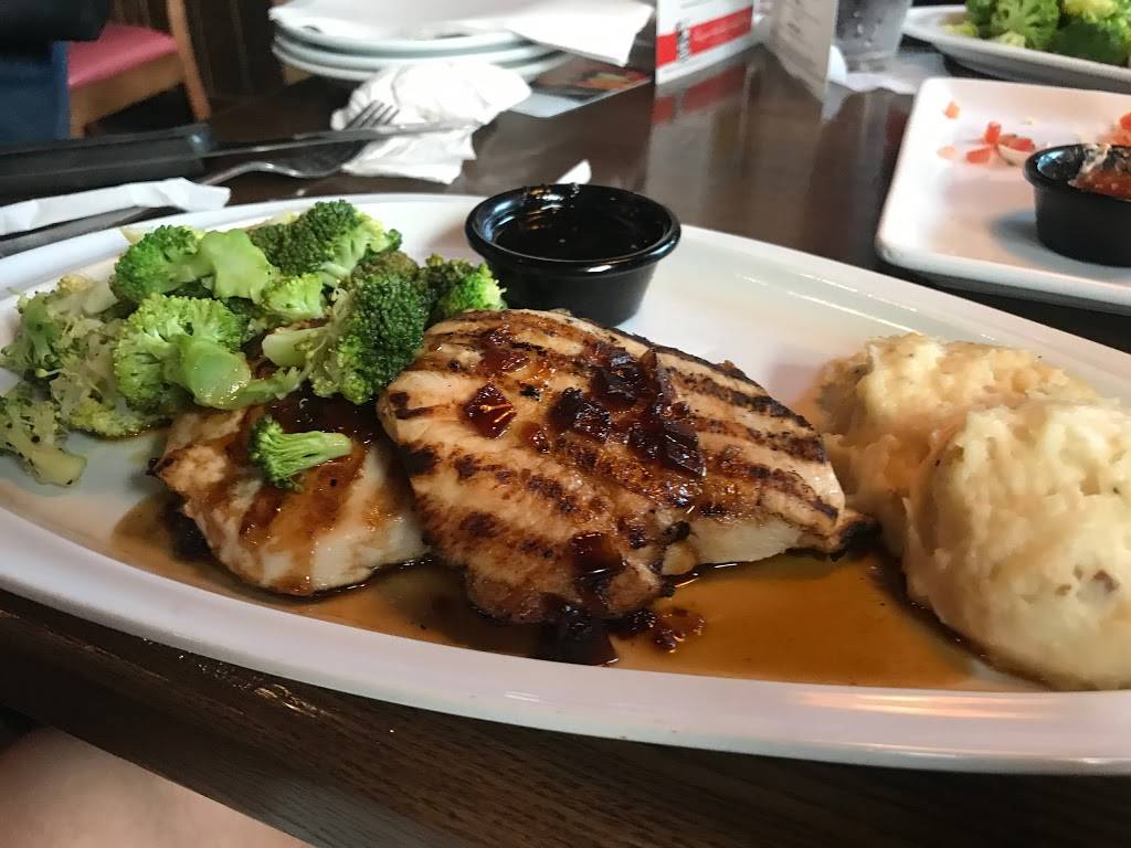 TGI Fridays | restaurant | 4951 Belt Line Rd, Dallas, TX 75254, USA | 9723610196 OR +1 972-361-0196