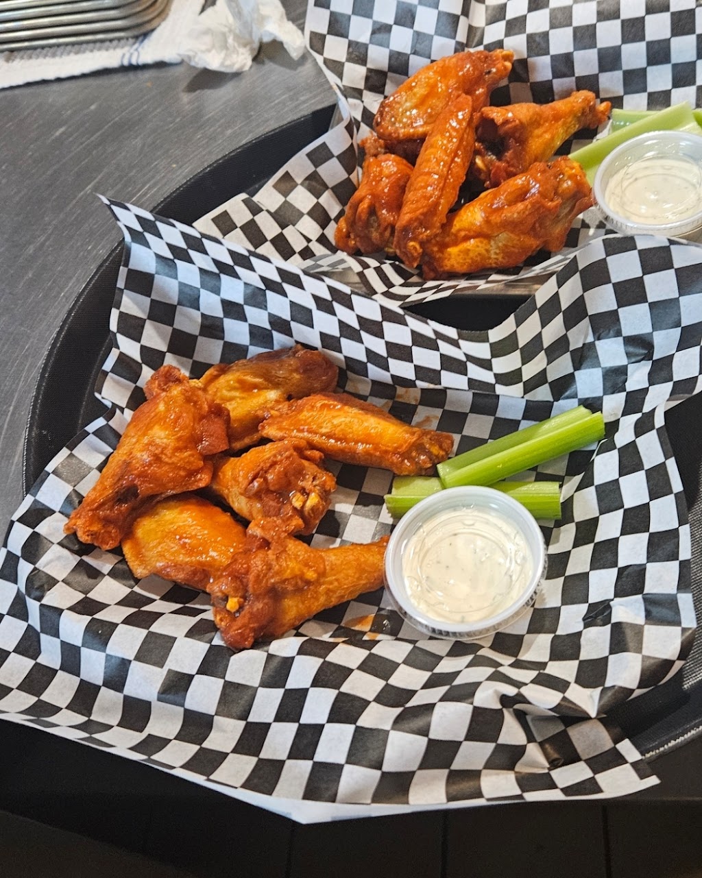 Poppys Bar & Que | restaurant | 97 Natoma St, Folsom, CA 95630, USA | 9167908809 OR +1 916-790-8809