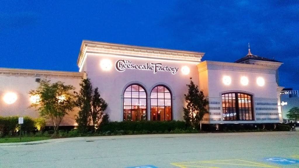 The Cheesecake Factory | restaurant | 2020 Spring Rd, Oak Brook, IL 60523, USA | 6305731800 OR +1 630-573-1800