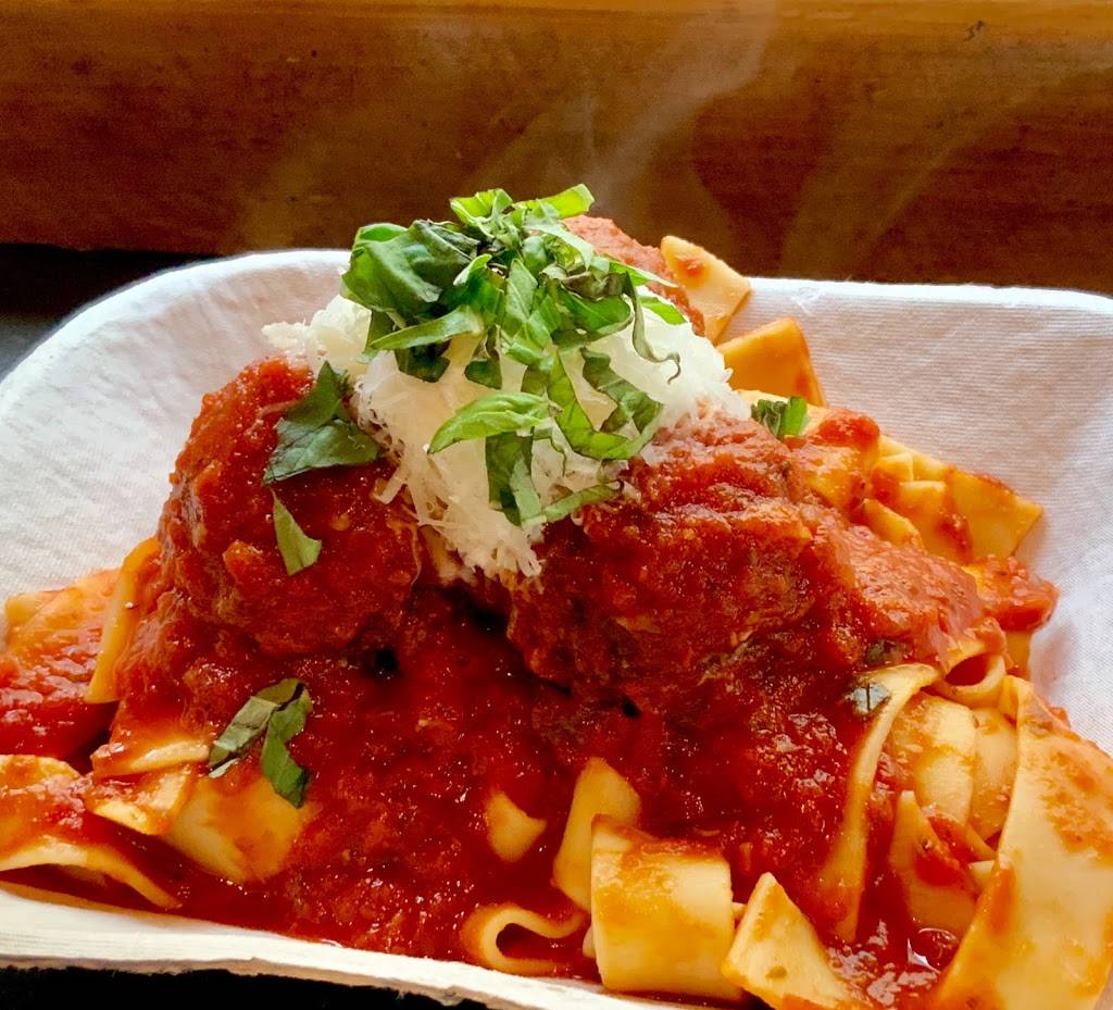 Balls Of Glory | restaurant | 15 Loudoun St SE, Leesburg, VA 20175, USA | 5718883600 OR +1 571-888-3600