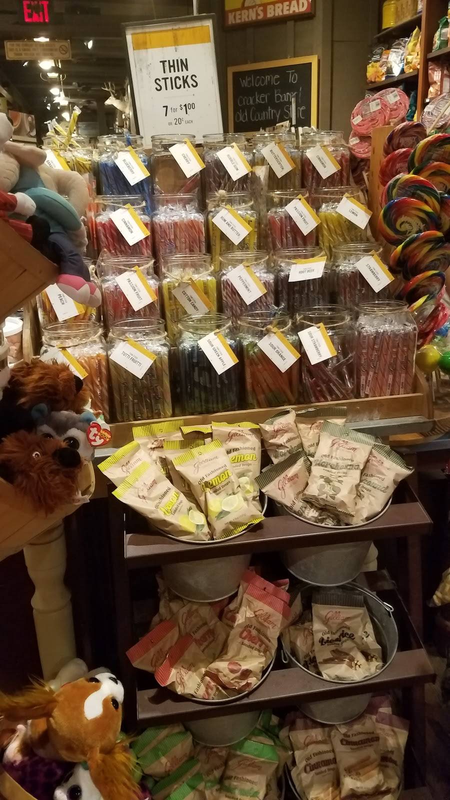 Cracker Barrel Old Country Store | restaurant | 1371 Commercial Way, Spring Hill, FL 34606, USA | 3526882911 OR +1 352-688-2911