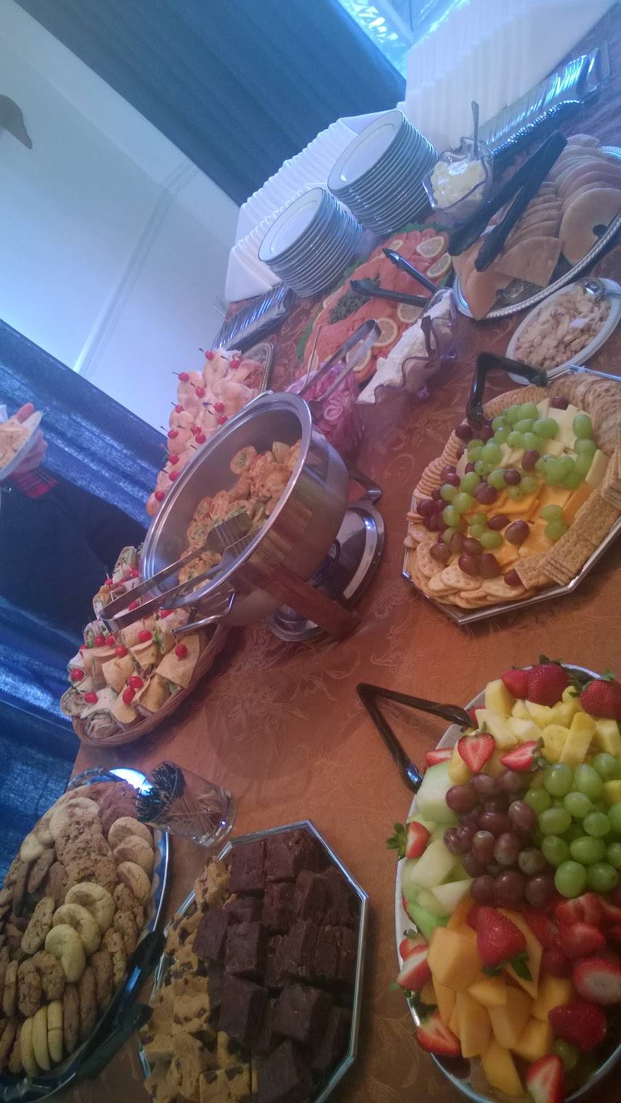 Salazar Catering/Boardroom Cafe | restaurant | 10910 Clarksville Pike, Ellicott City, MD 21042, USA | 4103136764 OR +1 410-313-6764