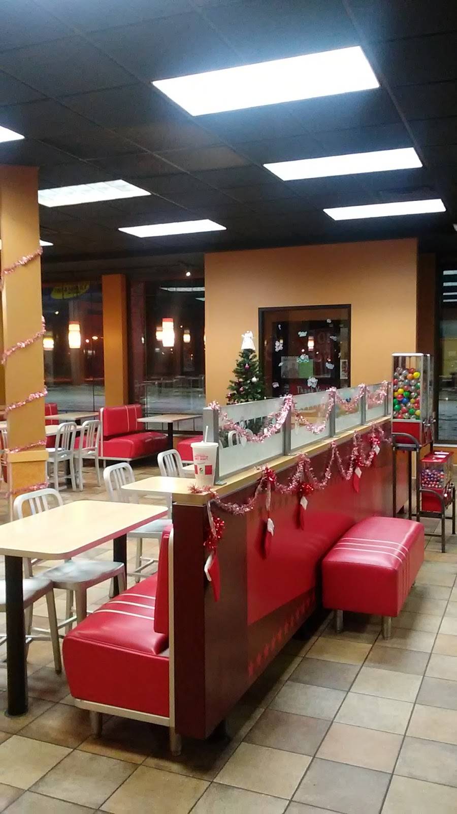 KFC | restaurant | 2402 North Calumet Avenue, Valparaiso, IN 46383, USA | 2194644512 OR +1 219-464-4512