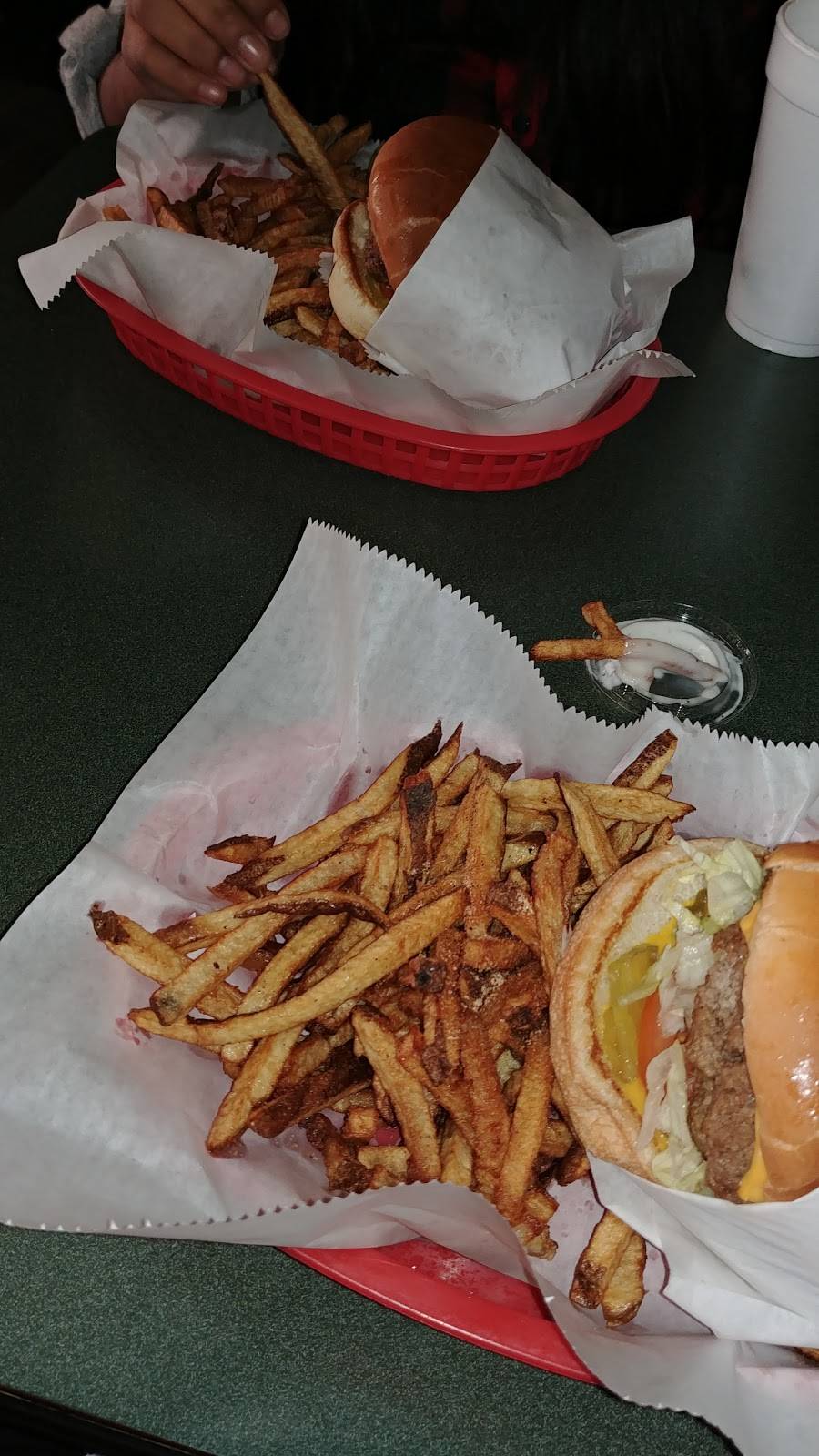 Hideout Burgers | restaurant | 1601 S 9th St # 500, Midlothian, TX 76065, USA | 9727754949 OR +1 972-775-4949