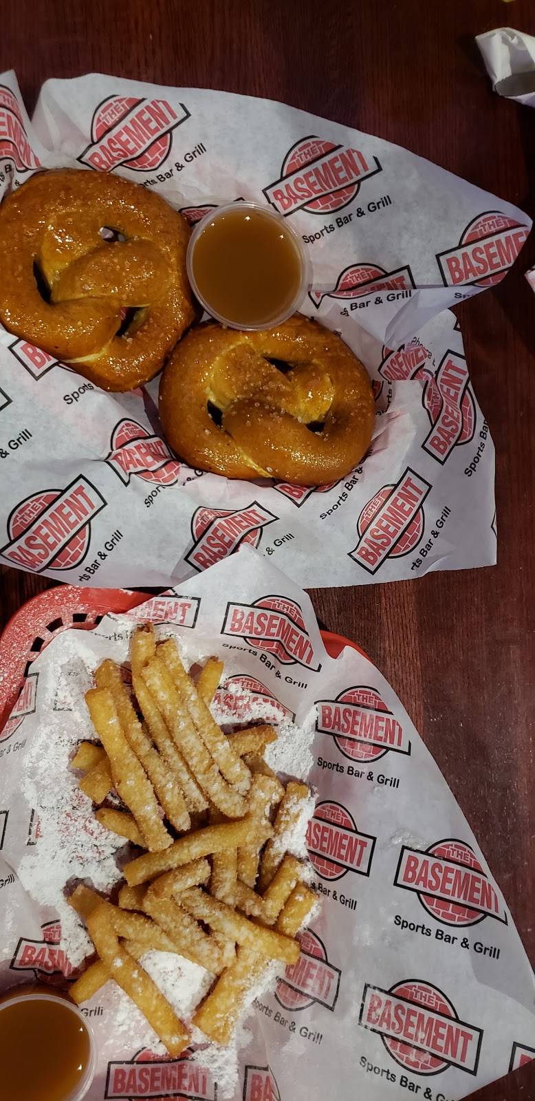 Basement at the Lakes | restaurant | 3420 Manchester Rd, Akron, OH 44319, USA | 3306444000 OR +1 330-644-4000