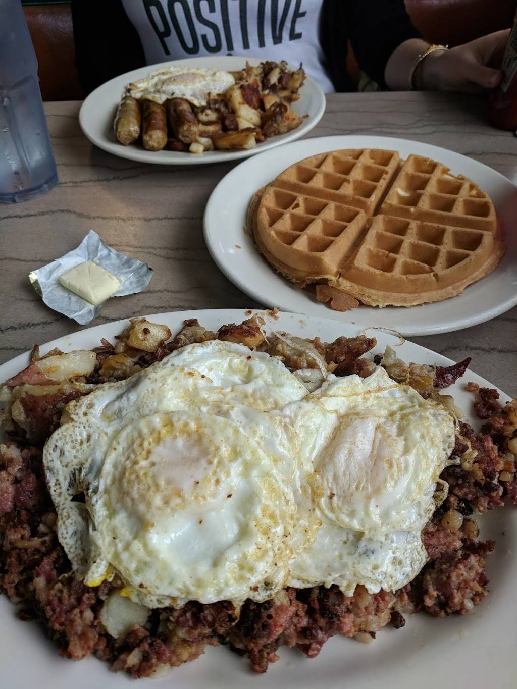 Lloyds Diner | restaurant | 184 Fountain St, Framingham, MA 01702, USA | 5088798750 OR +1 508-879-8750