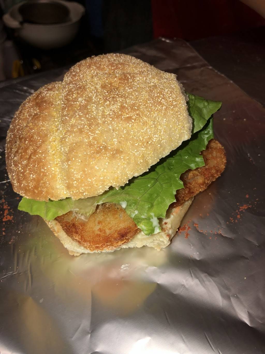 Wingz N Thingz Pizza | restaurant | 5703 Ferry St, Niagara Falls, ON L2G 1S5, Canada | 9053539464 OR +1 905-353-9464