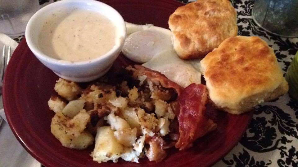 Red Star Grille | restaurant | 2365 Annadell Rd, Pioneer, TN 37847, USA | 4236637827 OR +1 423-663-7827