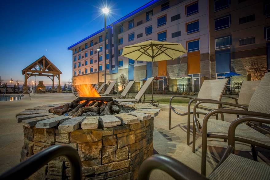 Apache Casino Hotel | restaurant | 2315 E Gore Blvd, Lawton, OK 73501, USA | 5802485905 OR +1 580-248-5905