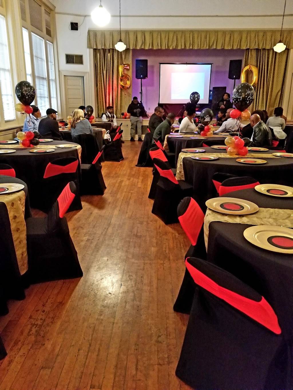 LeChiq Restaurant Catering and Dining | restaurant | 5788 Stage Rd, Bartlett, TN 38134, USA | 9015523582 OR +1 901-552-3582