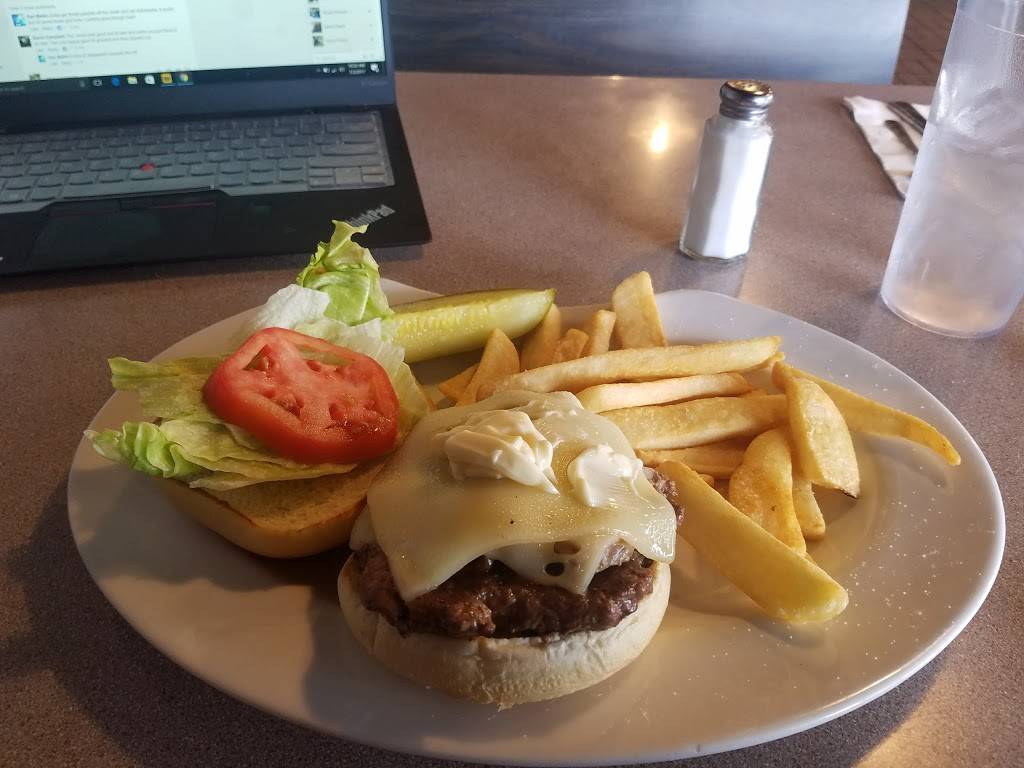 Joes Deli & Restaurant | restaurant | 11750 Madison Ave, Lakewood, OH 44107, USA | 2165212477 OR +1 216-521-2477