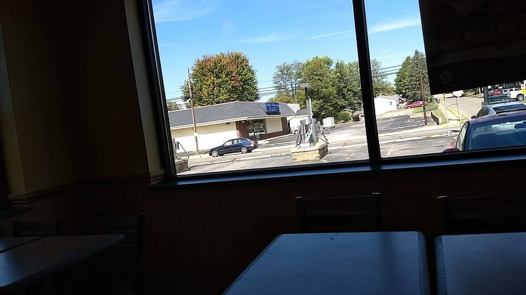 Subway | restaurant | 503 W 3rd St, Connersville, IN 47331, USA | 7658257373 OR +1 765-825-7373