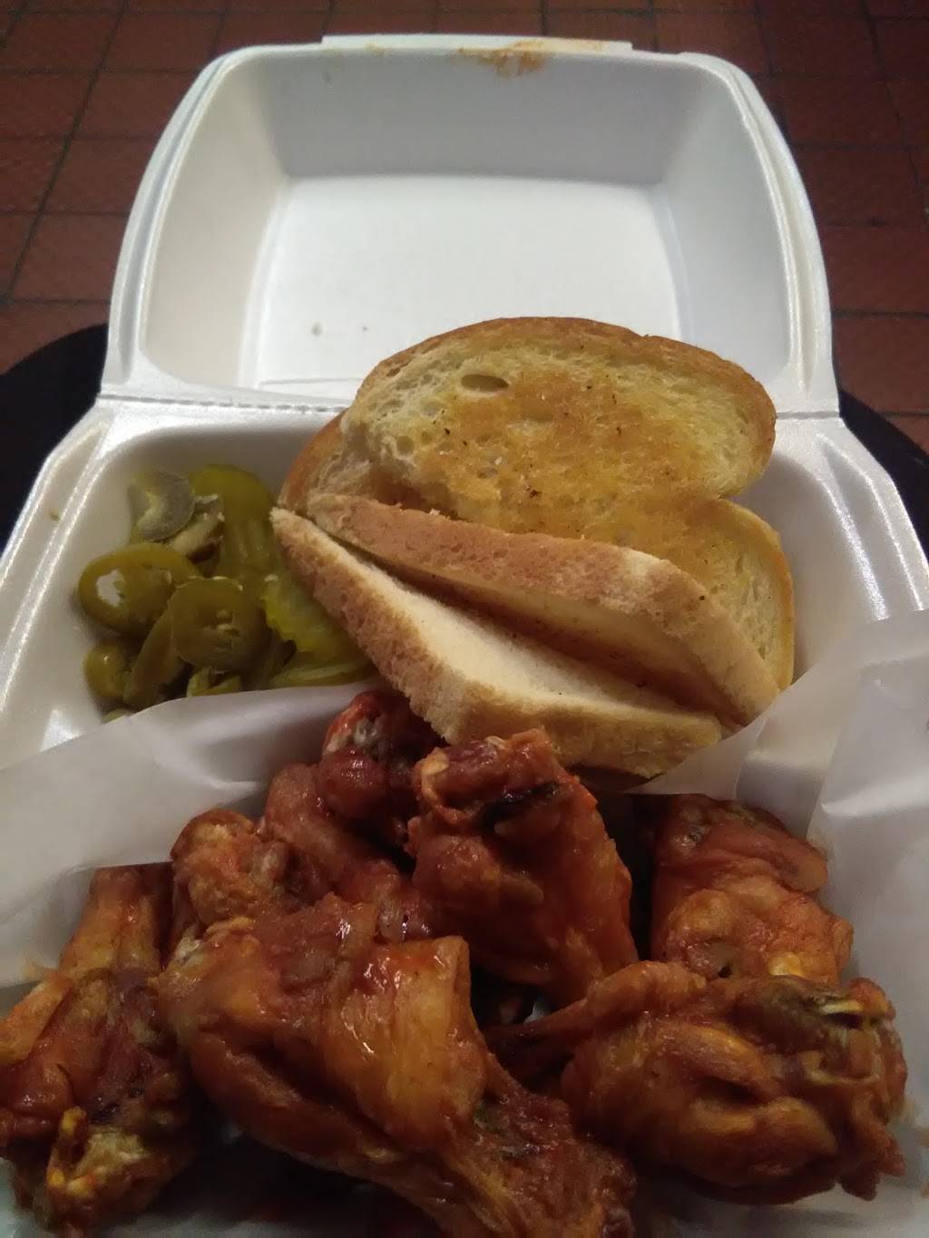 Howards Catfish | restaurant | 1038 Pioneer Rd, Mesquite, TX 75149, USA | 2149946476 OR +1 214-994-6476