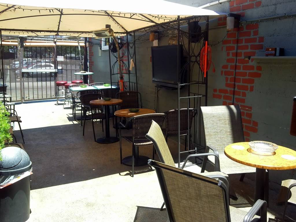 Hoffers Cigar Bar | restaurant | 8282 La Mesa Blvd, La Mesa, CA 91942, USA | 6194668282 OR +1 619-466-8282