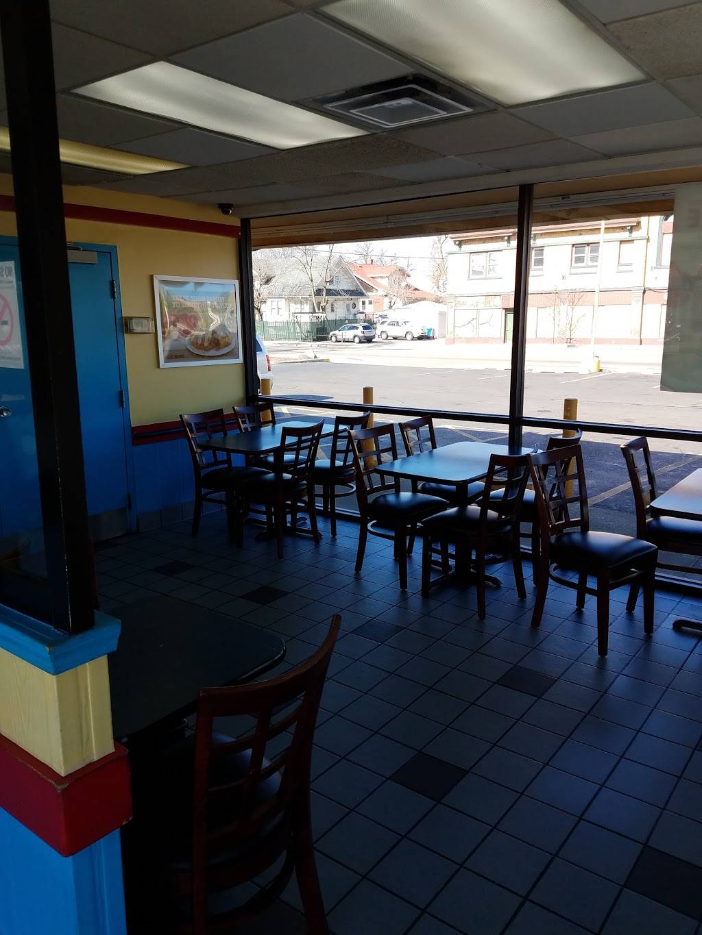 Churchs Chicken | restaurant | 600 S 5th Ave, Maywood, IL 60153, USA | 7088650713 OR +1 708-865-0713