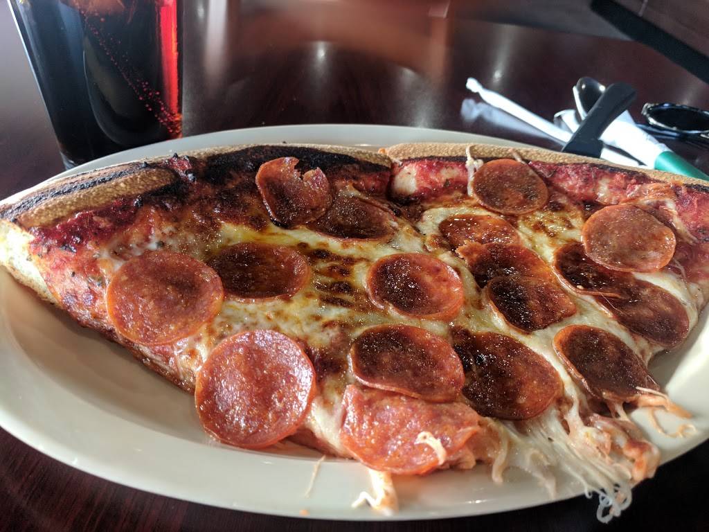 Vinnys Italian Restaurant | restaurant | 2101 E Lambert Rd, La Habra, CA 90631, USA | 5626943400 OR +1 562-694-3400