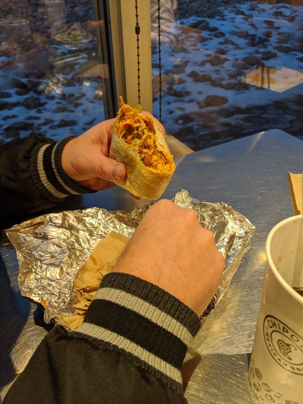 Chipotle Mexican Grill | restaurant | 3026 New Center Point, Colorado Springs, CO 80922, USA | 7195726699 OR +1 719-572-6699