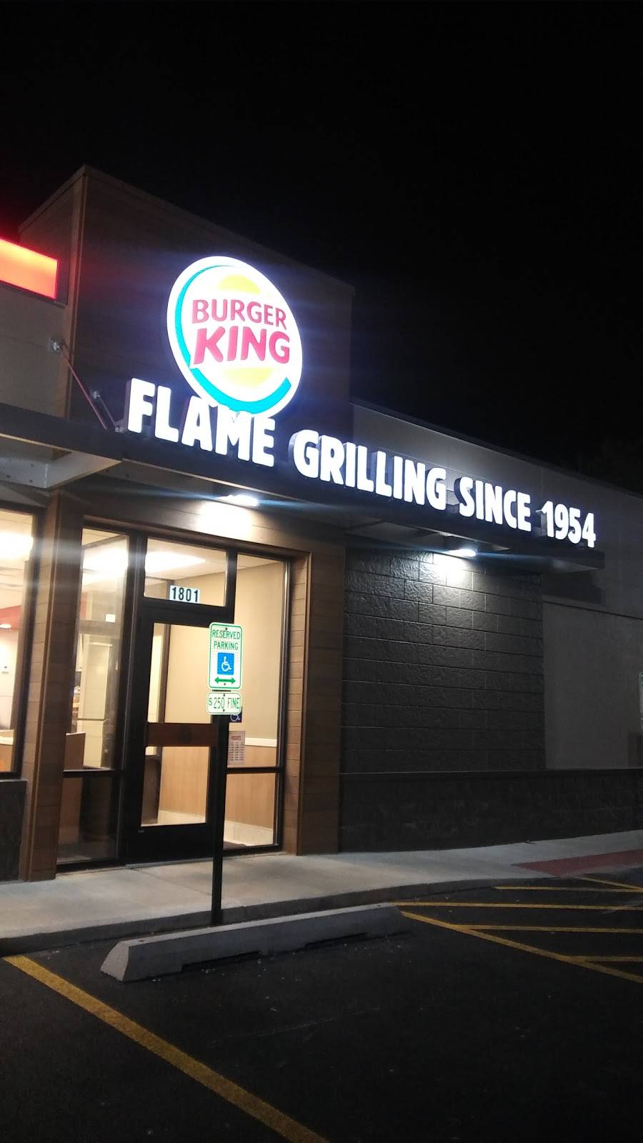 Burger King | restaurant | 1801 W 45th St, Griffith, IN 46319, USA | 2199220594 OR +1 219-922-0594