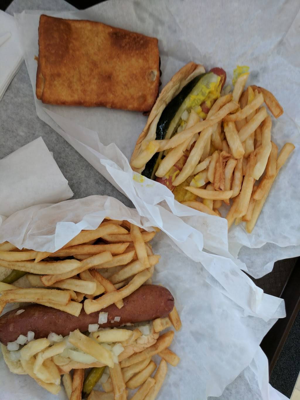 Henrys Drive-In | restaurant | 6031 Ogden Ave, Cicero, IL 60804, USA | 7086569344 OR +1 708-656-9344