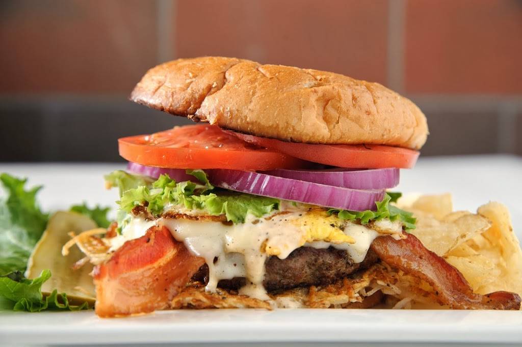 Sullivans Restaurant | restaurant | 141 N Fulton St, Wauseon, OH 43567, USA | 4193350790 OR +1 419-335-0790