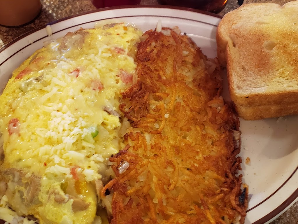 Pure Country Family Restaurant | restaurant | 11370 West Main Street, Rudyard, MI 49780, USA | 9064783333 OR +1 906-478-3333