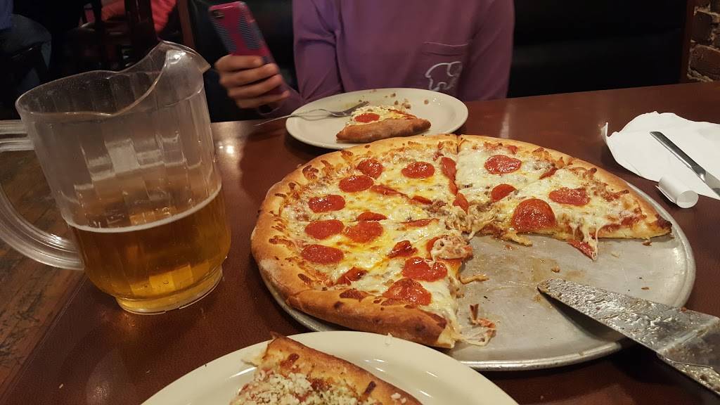 Zios Pizzeria | meal delivery | 1109 Howard St, Omaha, NE 68102, USA | 4023442222 OR +1 402-344-2222