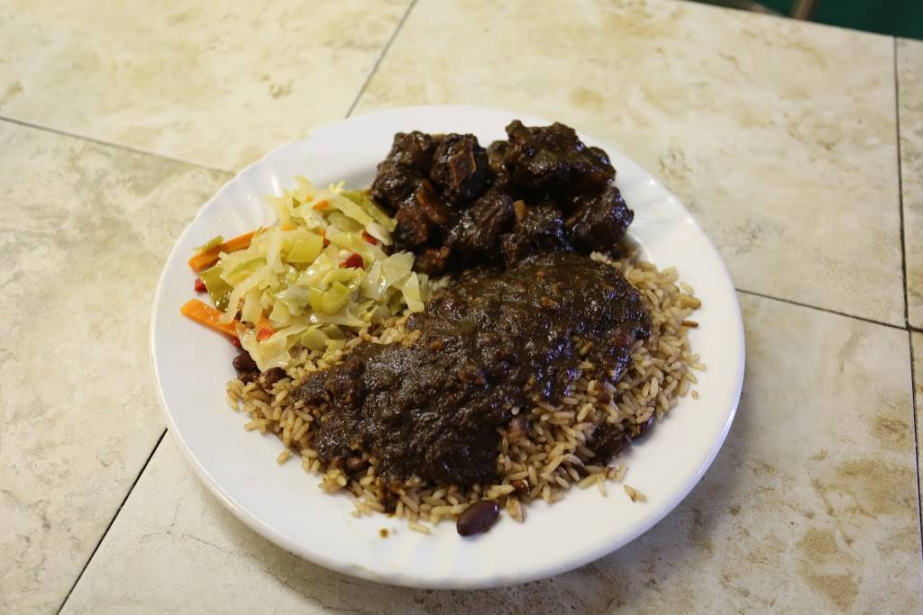 Caribbean Spice | restaurant | 522 E 79th St, Chicago, IL 60619, USA | 7739664956 OR +1 773-966-4956