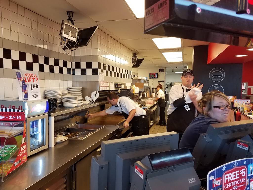 Steak n Shake | restaurant | 796 Maple Valley Dr, Farmington, MO 63640, USA | 5737600100 OR +1 573-760-0100