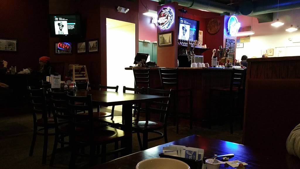 Bulldog Pizza & Grill | restaurant | 101 Mount Royal Shopping Cir, Duluth, MN 55803, USA | 2187283663 OR +1 218-728-3663