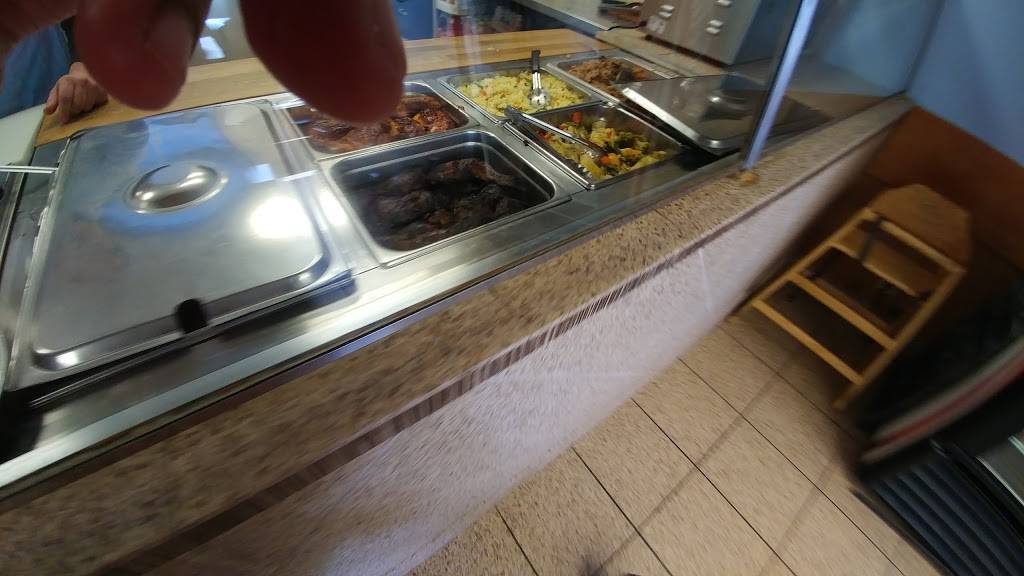 Ninas Tropical Island Caribbean Restaurant | restaurant | 20 Rivermede Rd, Concord, ON L4K 3N3, Canada | 9056698301 OR +1 905-669-8301