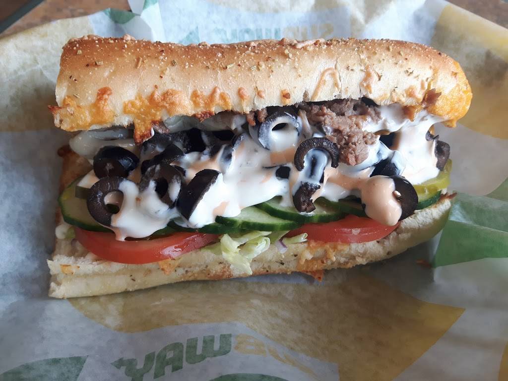 Subway | restaurant | 35 QC-201, Coteau-du-Lac, QC J0P 1B0, Canada | 4507630030 OR +1 450-763-0030