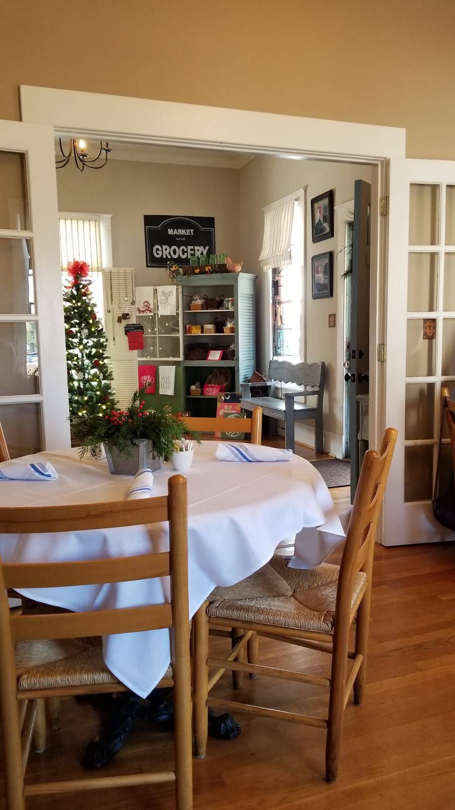 The Bleu Porch Kitchen & Market | restaurant | 302 N Main St, Greer, SC 29650, USA | 8644790433 OR +1 864-479-0433