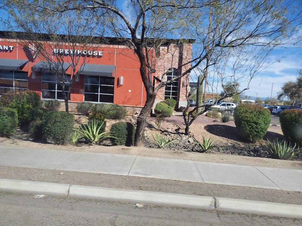 BJs Restaurant & Brewhouse | restaurant | 4270 N Oracle Rd, Tucson, AZ 85705, USA | 5206901900 OR +1 520-690-1900