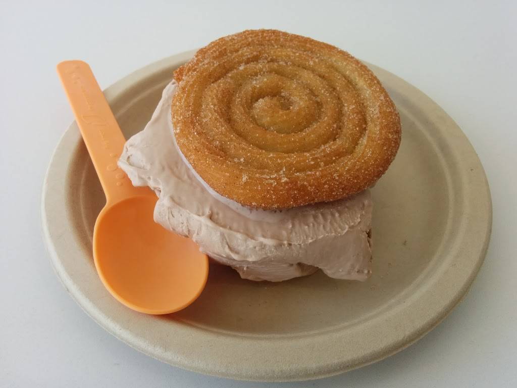 CHOUX CREME | restaurant | 115 E. COMMONWEALTH A, Fullerton, CA 92832, USA | 7147386022 OR +1 714-738-6022