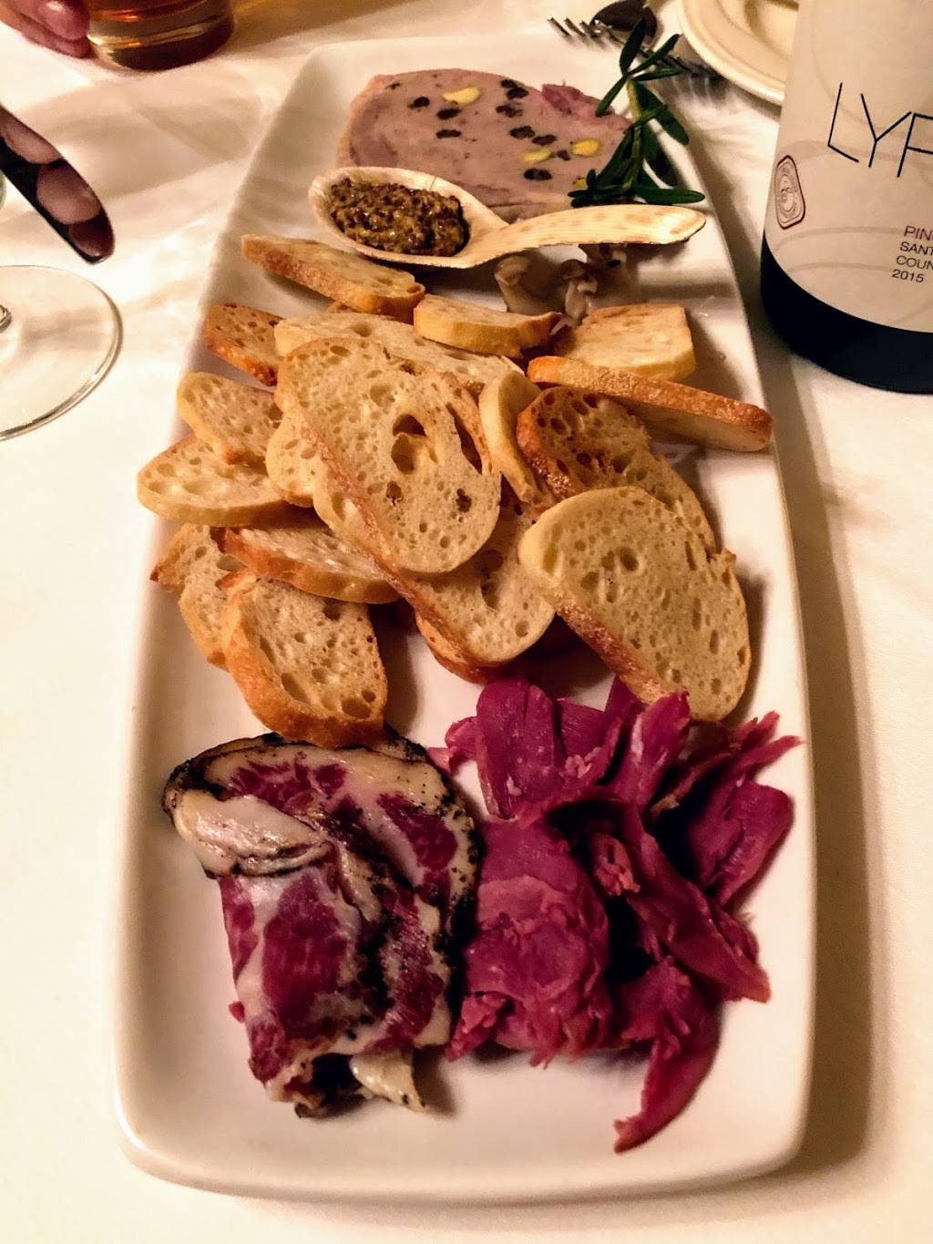 The Elkridge Furnace Inn | restaurant | 5745 Furnace Ave, Elkridge, MD 21075, USA | 4103799336 OR +1 410-379-9336