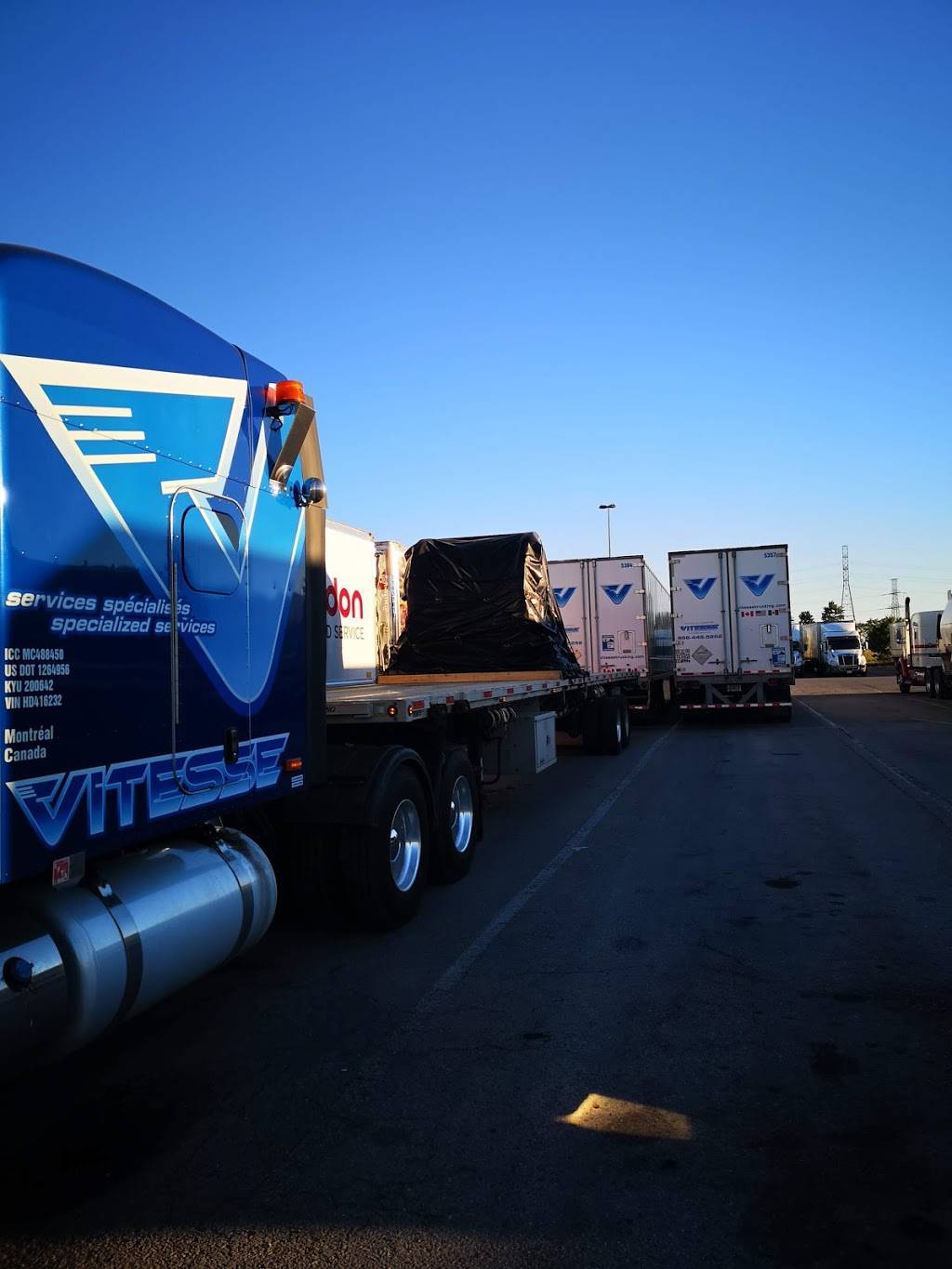 Flying J Travel Center | restaurant | 3700 Highbury Ave S, London, ON N6N 1P3, Canada | 5196869154 OR +1 519-686-9154