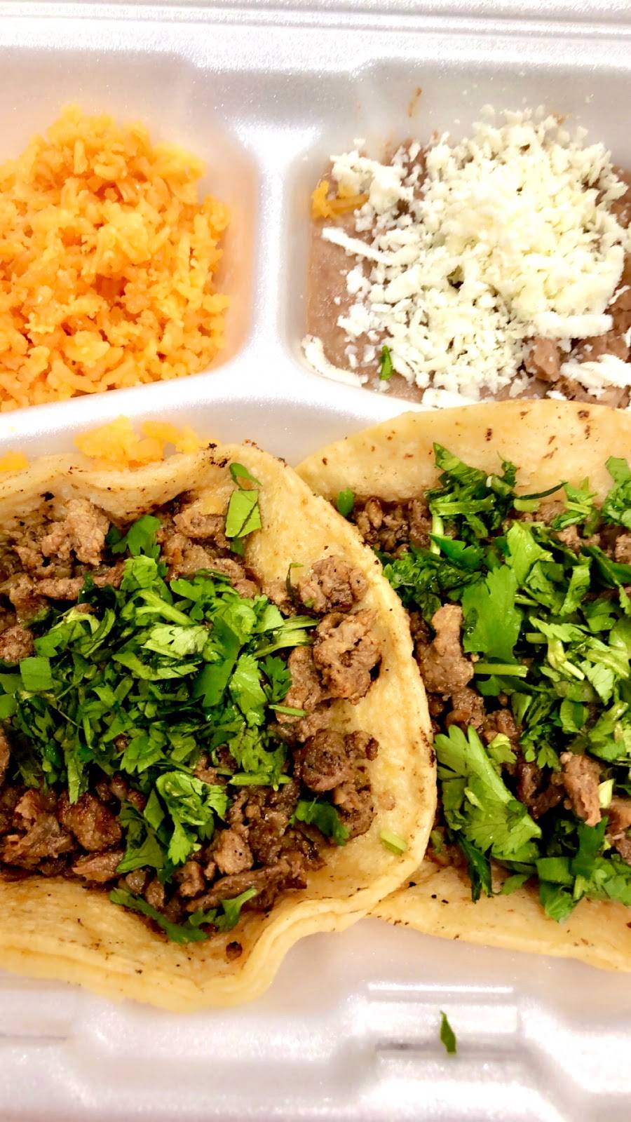 La Trailita | restaurant | 2639 S Damen Ave, Chicago, IL 60608, USA | 7738297132 OR +1 773-829-7132